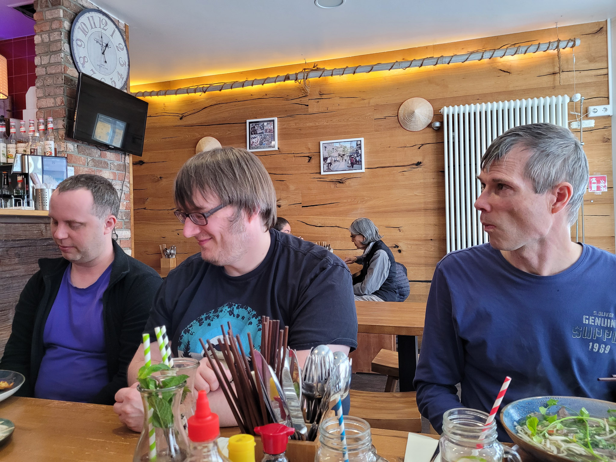 20230402125737 125737